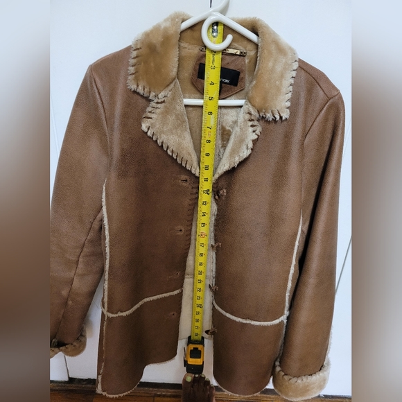 Coat - Picture 8 of 8